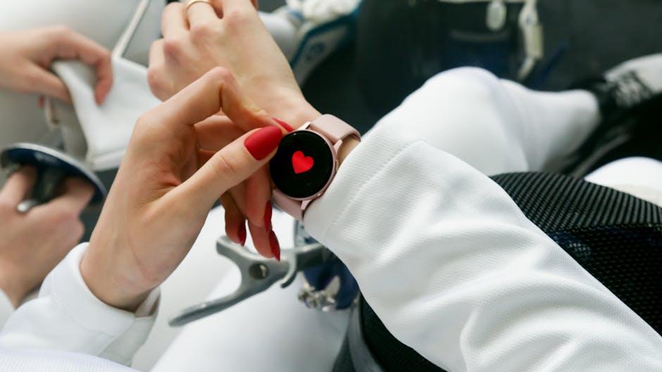 User ‌Experiences and Expert Recommendations on Wearables