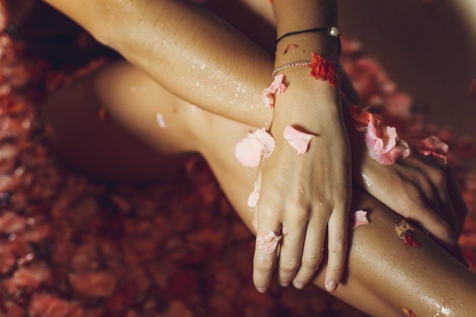 Top Recommended Rose Bath Oils for ​Nourished and Silky Skin