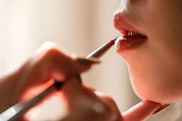 Elevating Your Beauty Routine: Must-Have ⁢Luxury Lipsticks that Nourish