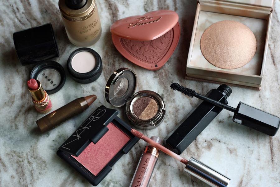 Essential‌ Features for Impeccable Makeup application: What to ‌Look for in High-End ‍Tools
